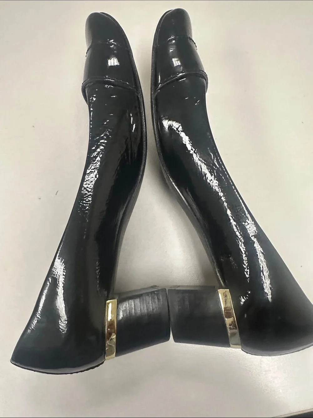 Tory Burch Leather Black Patent Leather Gold Trim Pumps Size 9M